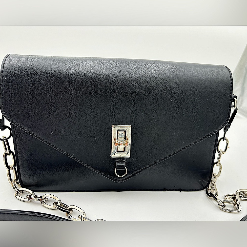 DREAM CONTROL New York Chain Strap Crossbody